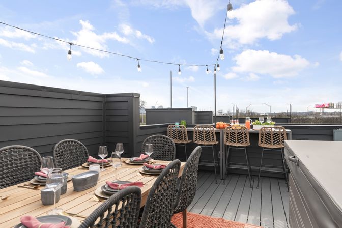 The Hubb House with Hot Tub and Rooftop Lounge image 25