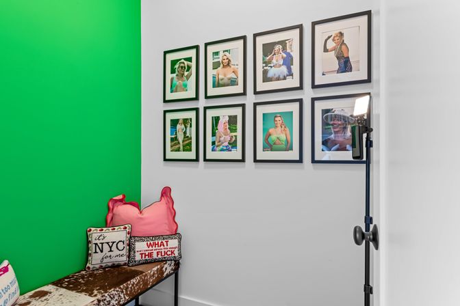 The Hubb House with Hot Tub and Rooftop Lounge image 10