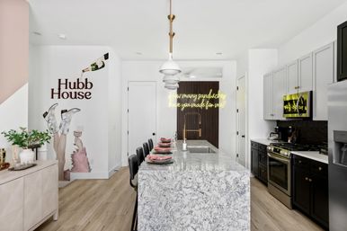 The Hubb House with Hot Tub and Rooftop Lounge image 30