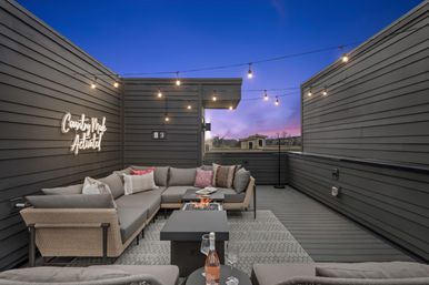 The Hubb House with Hot Tub and Rooftop Lounge image 37