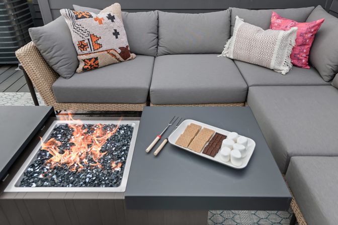 The Hubb House with Hot Tub and Rooftop Lounge image 7