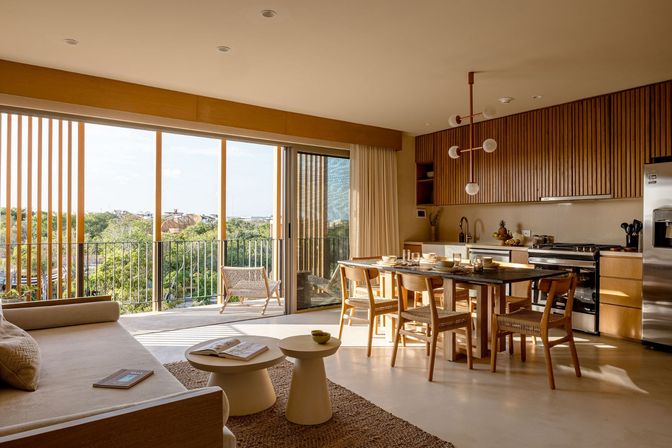 Aflora Luxury Penthouse image 5