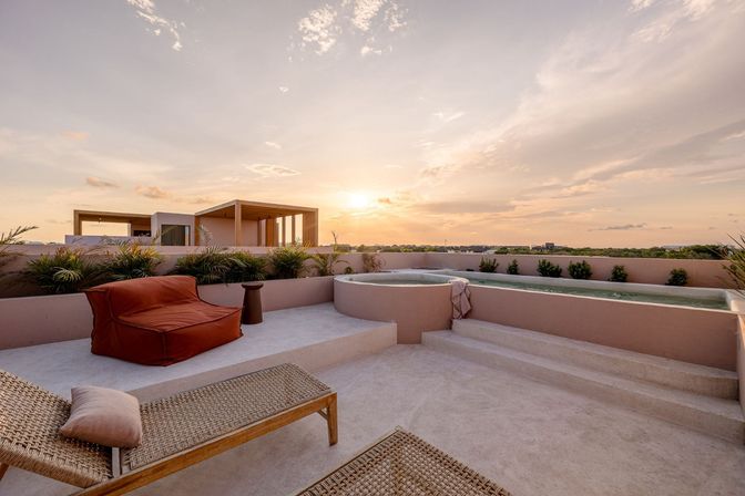 Aflora Luxury Penthouse image 1