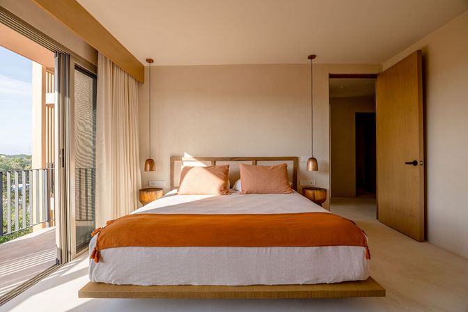Aflora Luxury Penthouse image 7