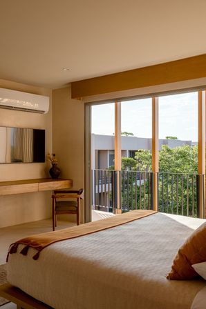 Aflora Luxury Penthouse image 11