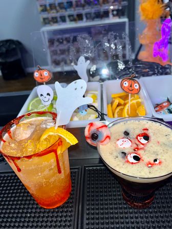 Cocktail Classes, Poolside Drinks & Cocktail Table Display with Macksologyy (BYOB) image 7