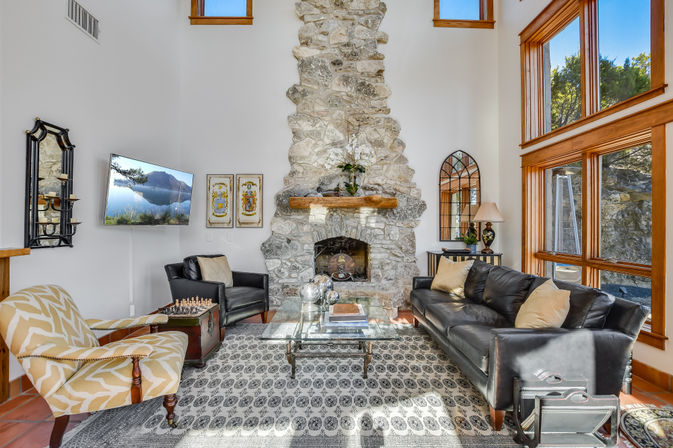 The Retreat at Crystal Creek: Outdoor Oasis with Spring-Fed Pond for Kayaking & Fishing image 11