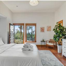 The Retreat at Crystal Creek: Outdoor Oasis with Spring-Fed Pond for Kayaking & Fishing image 10