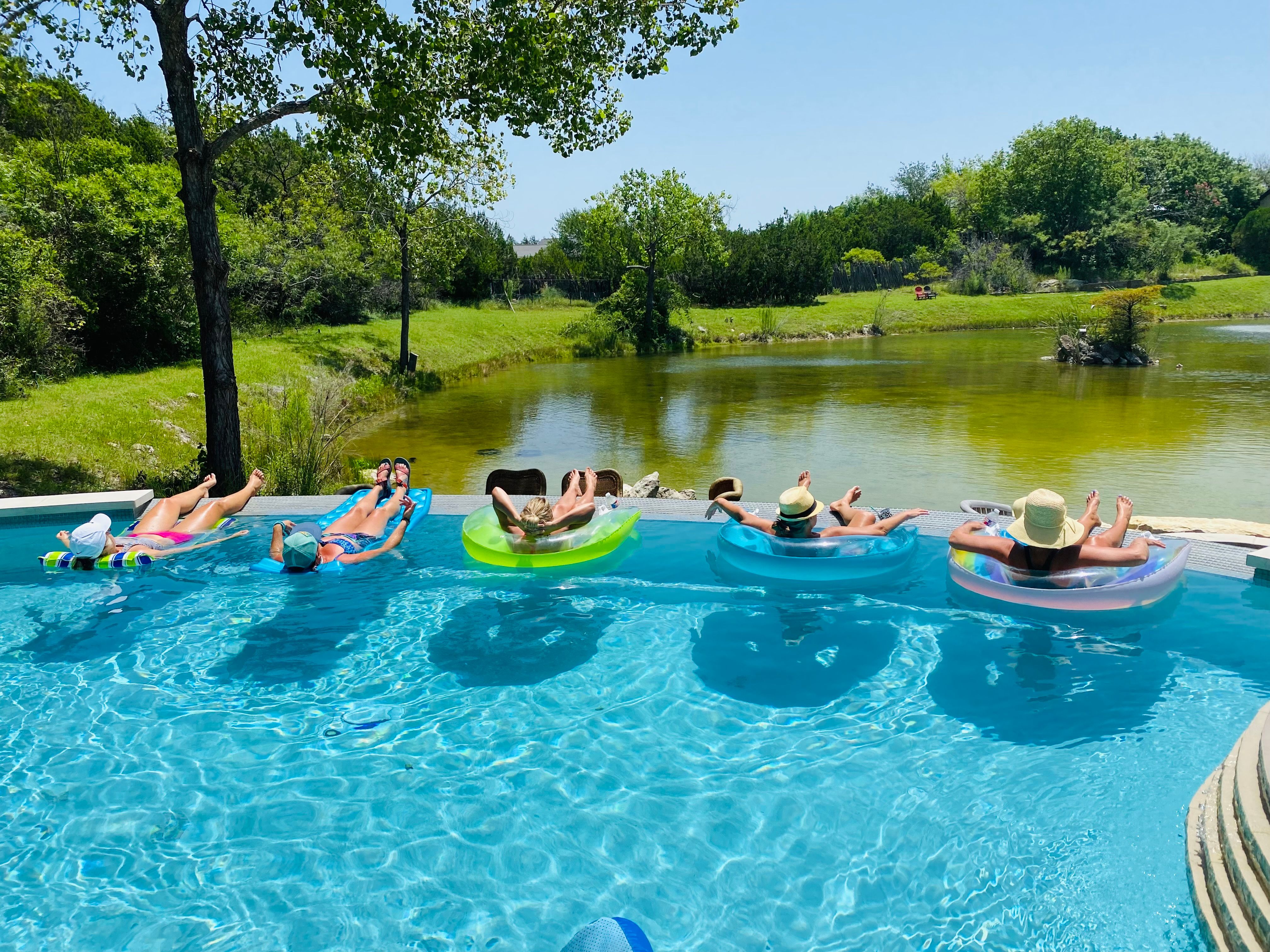 The Retreat at Crystal Creek: Outdoor Oasis with Spring-Fed Pond for Kayaking & Fishing image 2