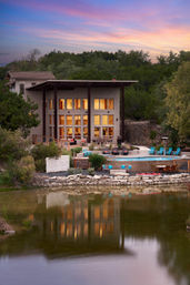 The Retreat at Crystal Creek: Outdoor Oasis with Spring-Fed Pond for Kayaking & Fishing image 12