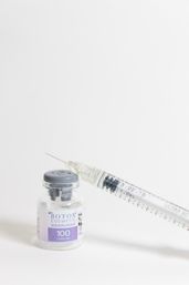 The Glow-Up Lounge: Mobile Botox & Aesthetic Artistry image 4