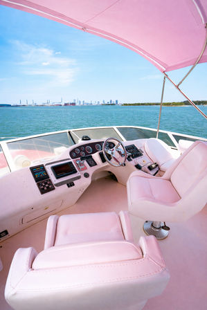 Miami’s Pink Party Yacht: 50ft Horizon Bachelorette Boat image 4