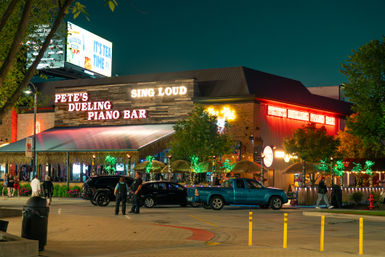 Pete's Dueling Piano Bar - Chicago image 11