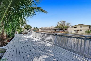 Wander Fort Lauderdale: 7-Bedroom Waterfront Retreat with Pool & Boat Dock image 98