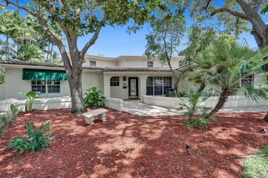 Wander Fort Lauderdale: 7-Bedroom Waterfront Retreat with Pool & Boat Dock image 102