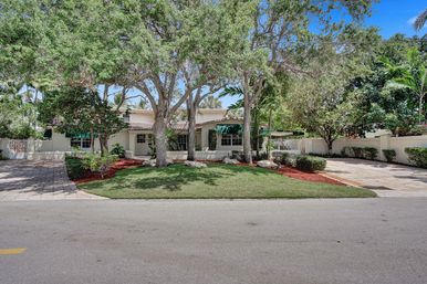 Wander Fort Lauderdale: 7-Bedroom Waterfront Retreat with Pool & Boat Dock image 105