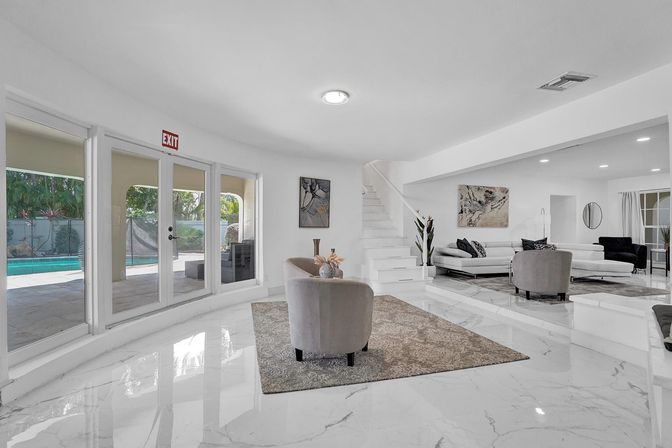 Wander Fort Lauderdale: 7-Bedroom Waterfront Retreat with Pool & Boat Dock image 26