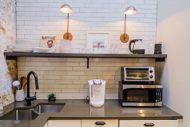2BR Loft in the Heart of Downtown Nashville! image 12