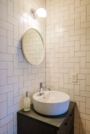 302: Spacious Loft in the Heart of Downtown, Walk to Broadway image 17