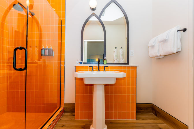 Corner of Paradise: Penthouse Suite + Tower Suite + 2:9 at The Russell! image 27