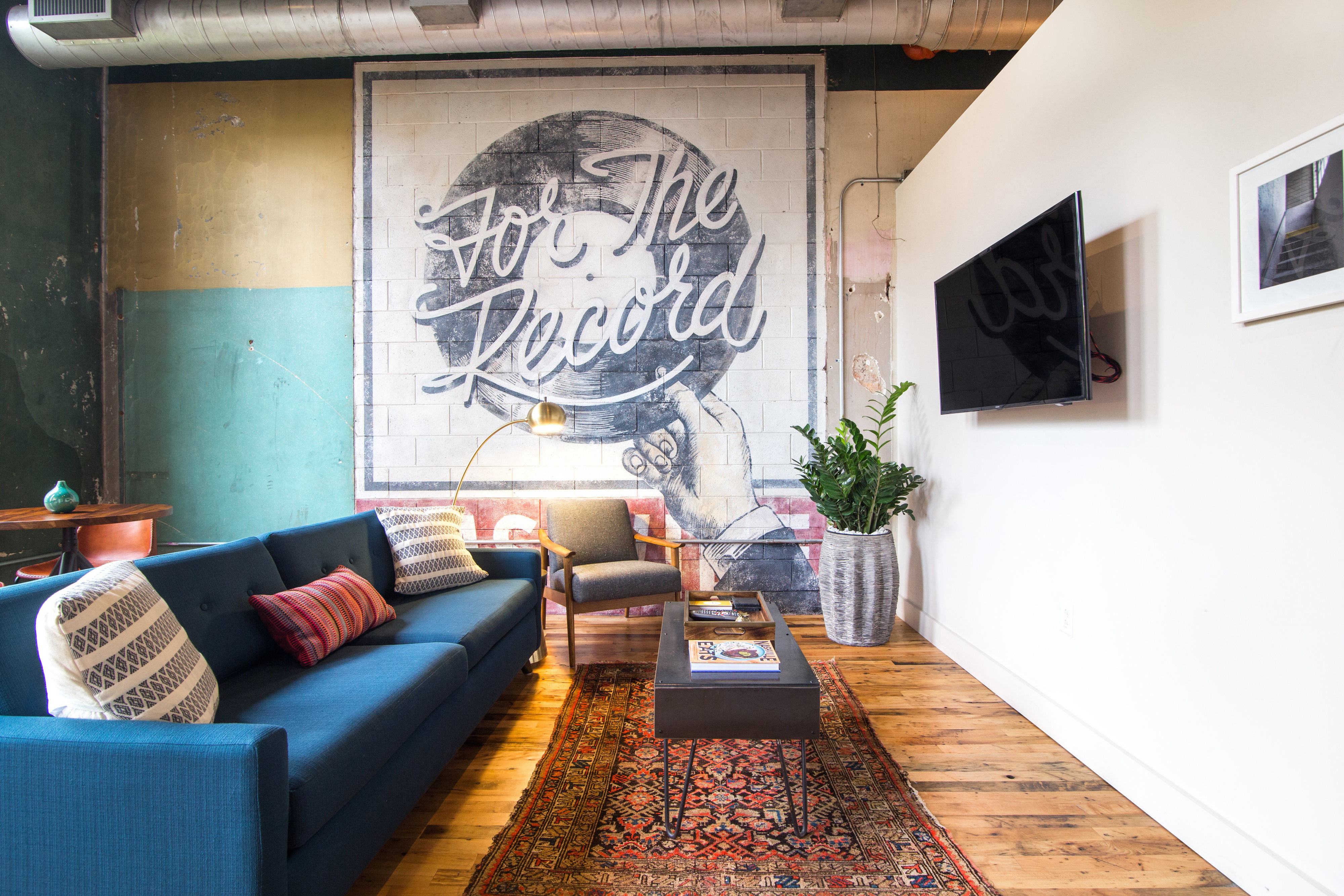 202: Downtown Loft Just Steps Away from Broadway, Bridgestone, Ryman! image 1