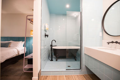 Corner of Paradise: Penthouse Suite + Tower Suite + 2:9 at The Russell! image 29
