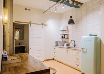 203: Beautiful Apartment in the Heart of Downtown Nashville! image 10