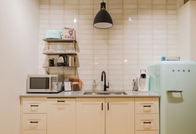 203: Beautiful Apartment in the Heart of Downtown Nashville! image 7