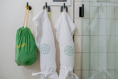 Double Your Space: Adjoining Rooms at Award Winning Russell Hotel! image 7