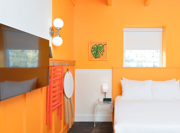 Planning Made Simple: The Gallatin Hotel Rooms 115 + 114 for Groups of 6 image 4