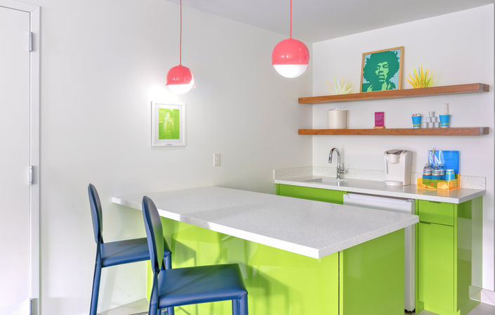 Planning Made Simple: The Gallatin Hotel Rooms 115 + 114 for Groups of 6 image 2