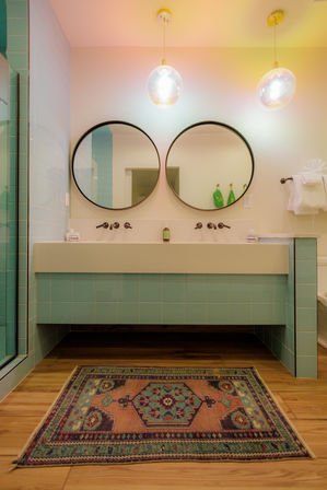 Corner of Paradise: Penthouse Suite + Tower Suite + 2:9 at The Russell! image 34