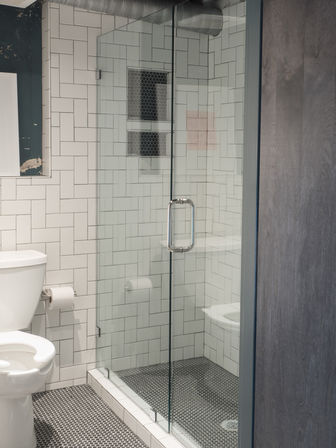 302: Spacious Loft in the Heart of Downtown, Walk to Broadway image 25