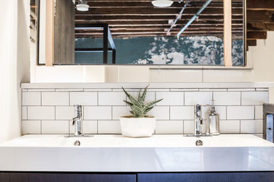 302: Spacious Loft in the Heart of Downtown, Walk to Broadway image 24