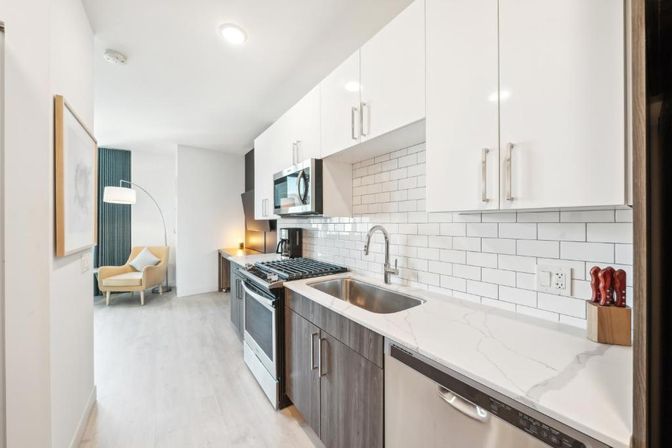Luxury High-Rise Apartments at Sentral Michigan Avenue image 40