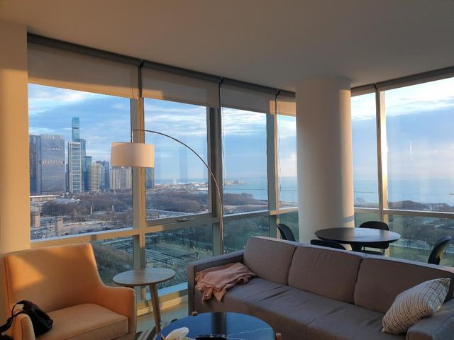 Luxury High-Rise Apartments at Sentral Michigan Avenue image 4