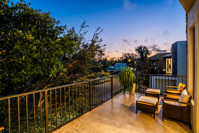 Sleeps 25 - Luxe & Spacious near Downtown - Pool, Hot Tub, Bocce Ball image 16