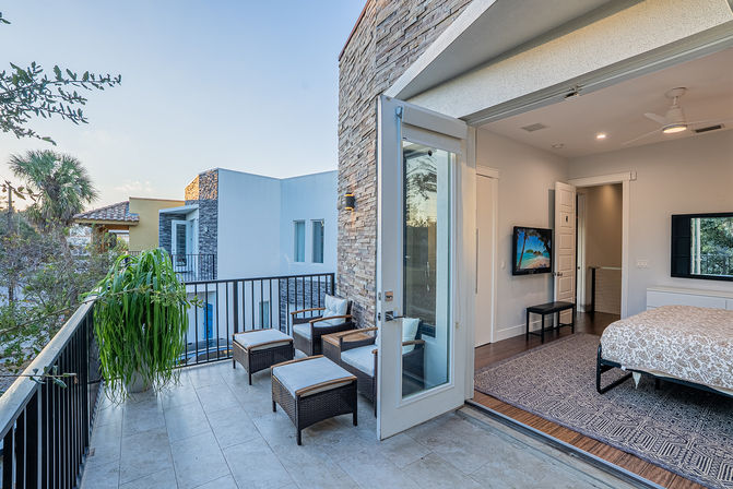 Sleeps 25 - Luxe & Spacious near Downtown - Pool, Hot Tub, Bocce Ball image 11