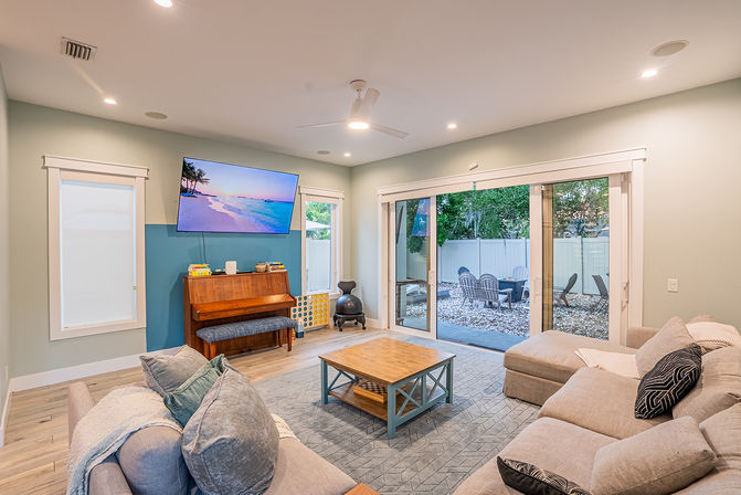 Sleeps 25 - Luxe & Spacious near Downtown - Pool, Hot Tub, Bocce Ball image 14