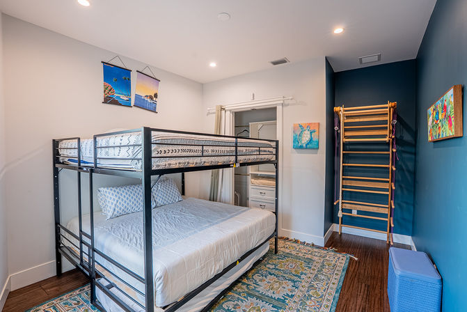 Sleeps 25 - Luxe & Spacious near Downtown - Pool, Hot Tub, Bocce Ball image 10