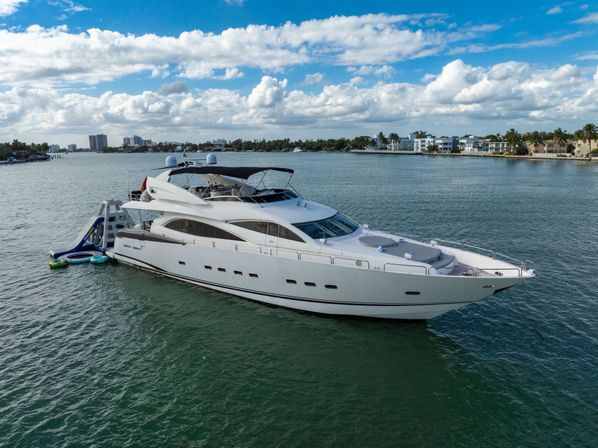 Private Yacht Charters in Miami: Luxurious Vessels for Every Occasion BYOB image 19