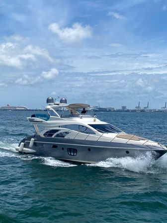 Private Yacht Charters in Miami: Luxurious Vessels for Every Occasion BYOB image 12
