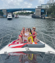 Private Yacht Charters in Miami: Luxurious Vessels for Every Occasion BYOB image