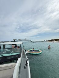 Palm Beach Luxury Yacht & Day Boat Cruises image 26