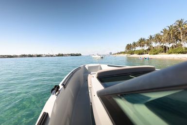 Palm Beach Luxury Yacht & Day Boat Cruises image 11