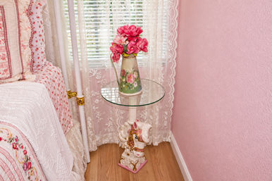 Vintage Casa Rosada: Pink Party Venue Near Fort Worth Stockyards image 31