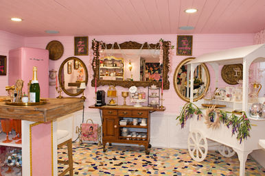 Vintage Casa Rosada: Pink Party Venue Near Fort Worth Stockyards image 7