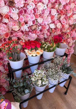 Mobile Bloom Bar - perfect for weddings, bachelorettes, bridal showers, & so much more! image 4
