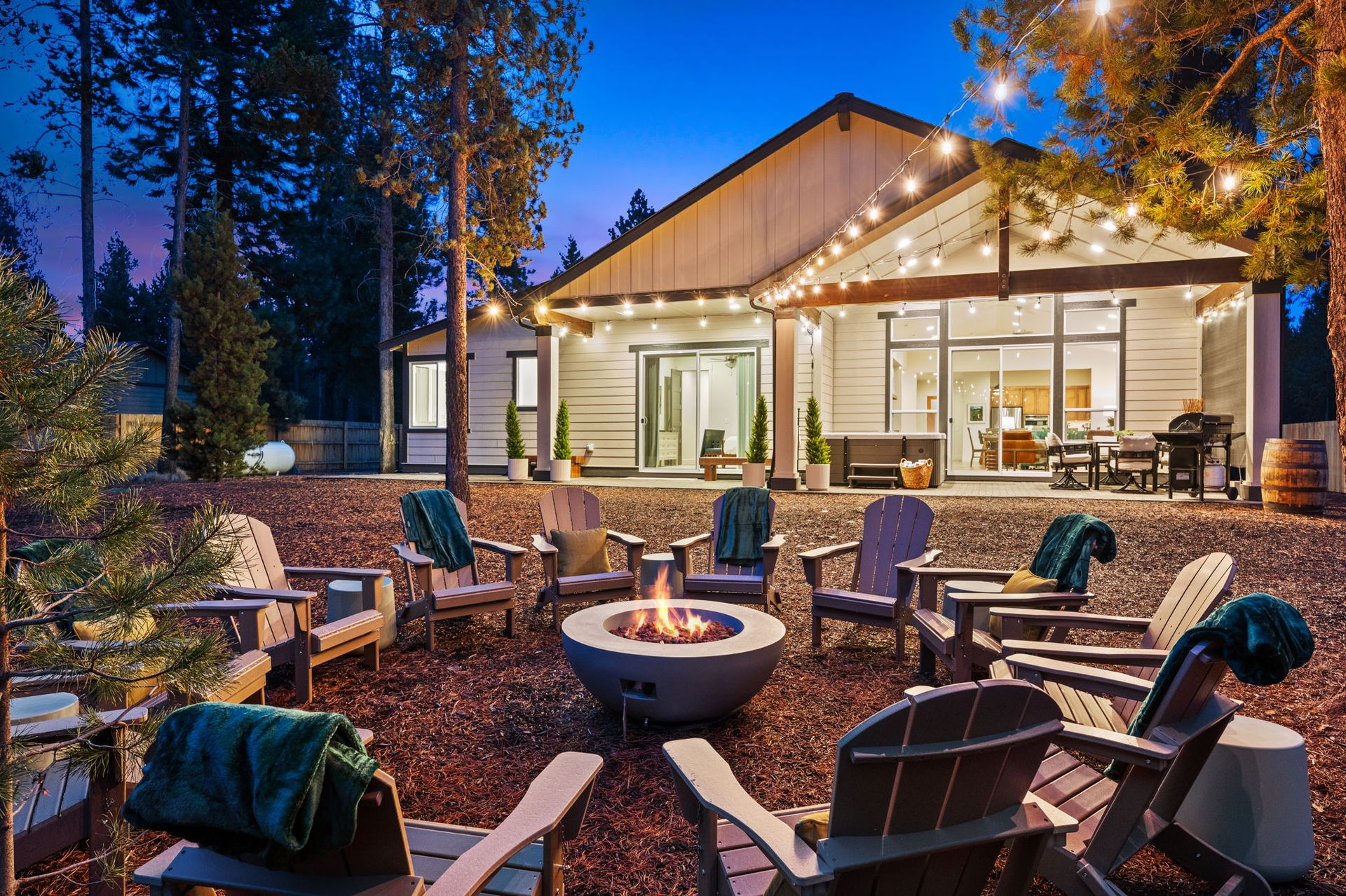 Downey Pines - 5BD Luxurious Mtn Home in Sunriver image 2