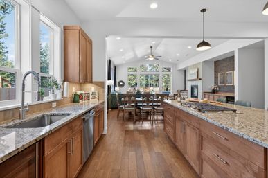 Downey Pines - 5BD Luxurious Mtn Home in Sunriver image 48